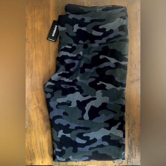 EXPRESS Camouflage legging pants lounge, exercise, run errands, lunch etc NEW L - Picture 9 of 12